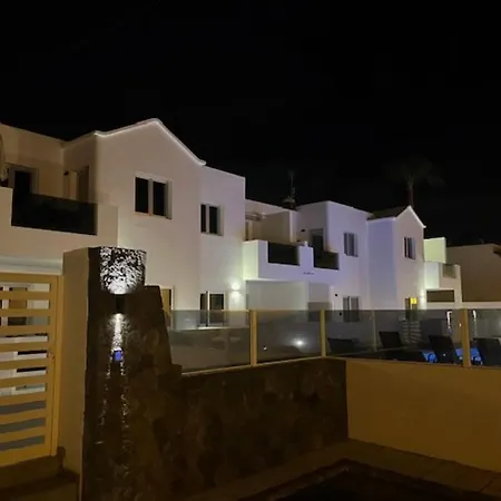 Apartment Casa Ocean Bliss; 2-bed Apt. In Perfect Location! Puerto del Carmen (Lanzarote)